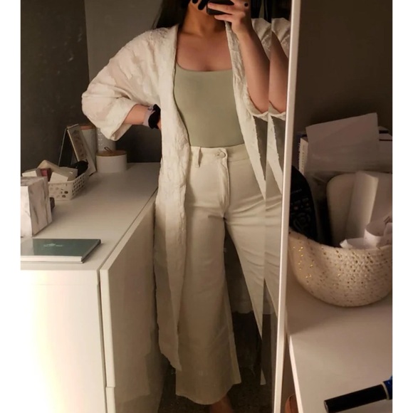 Aritzia Babaton Contour Bodysuit - Picture 5 of 9